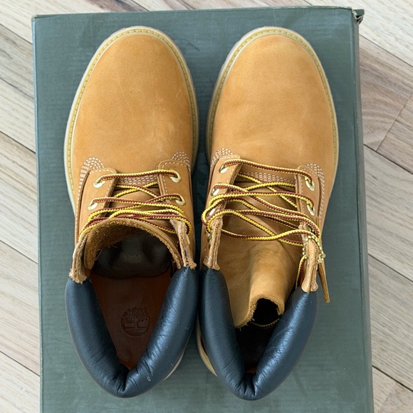 Timberland 6” Premium Wheat Nubuck Boots Size 8.5 - Picture 6 of 6